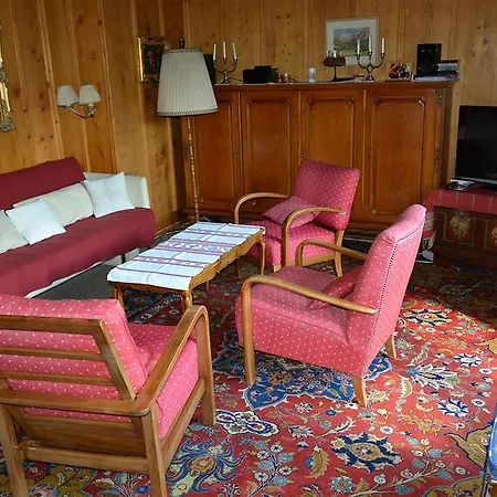 Erika, Chalet アパート グスタード